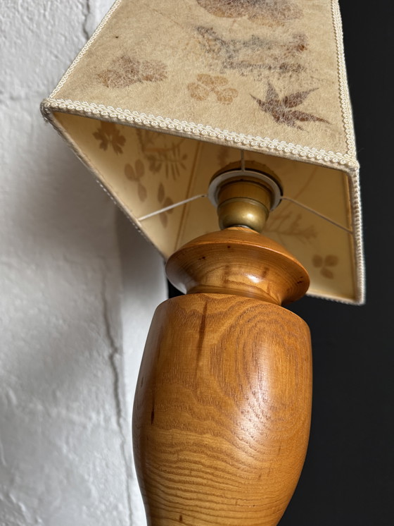 Image 1 of Gedrechselte Holzlampe mit Herbarium-Lampenschirm, 1970er Jahre