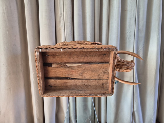 Image 1 of elefante vintage in vimini marrone