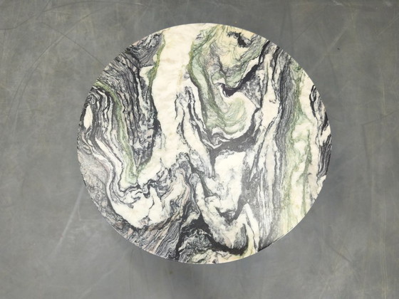 Image 1 of Tavolino in marmo italiano con base in ferro nero, anni '70