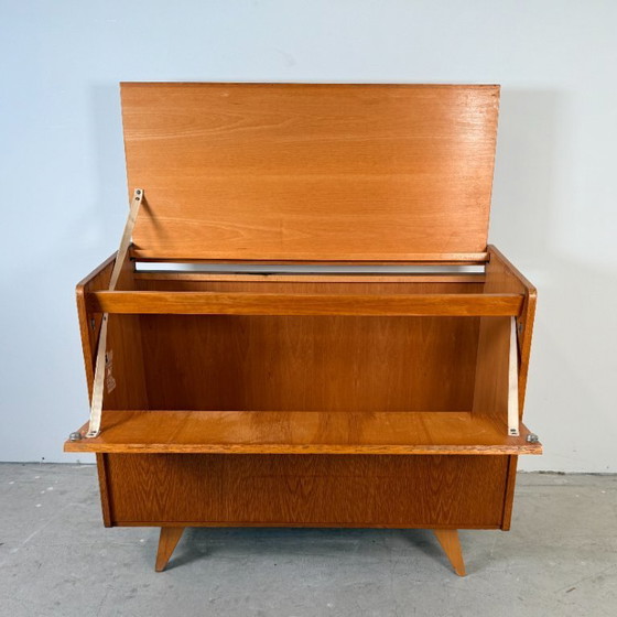 Image 1 of Coffre à couvertures/coffre à jouets vintage U-459, Jiří Jiroutek