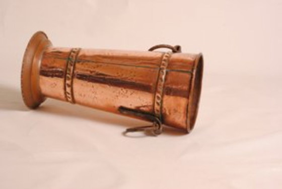 Image 1 of Paraplustandaard van koper en smeedijzer, jaren 1890.