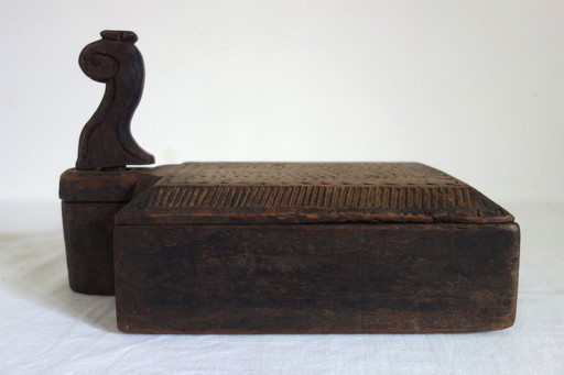 Boîte à Épices Sculptée à la Main, 19ème Siècle, Inde