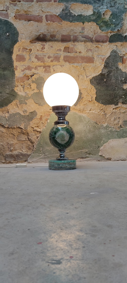 Table lamp