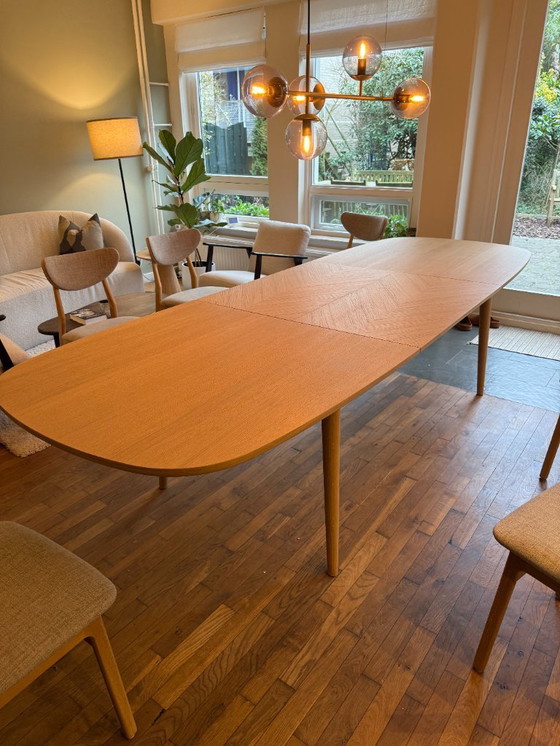 Image 1 of Mesa de comedor BOW de PBJ Designhouse — Roble macizo, extensible