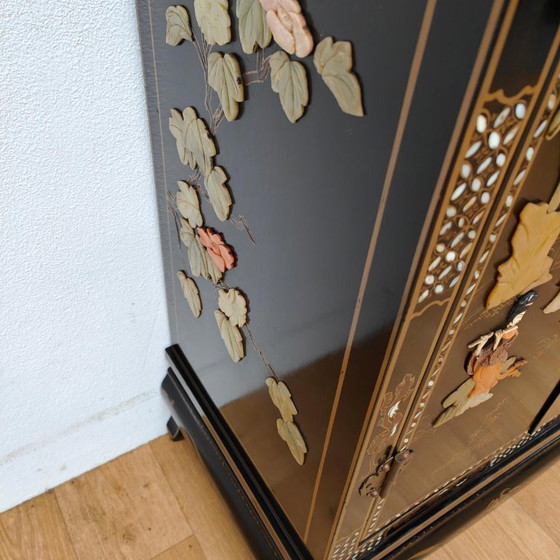 Vintage Chinese bruidskast servieskast buffetkast Chinoise – Buffetkasten, Wood (photo 18 of 18)