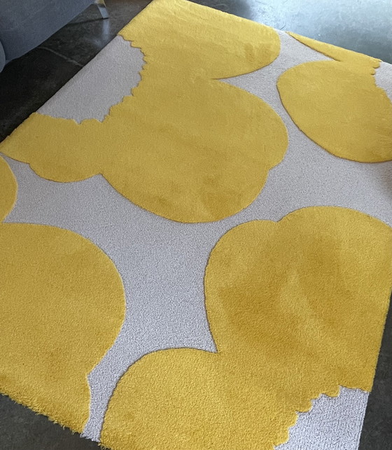 Image 1 of Tappeto Brink en Campman Marimekko Iso Unikko giallo
