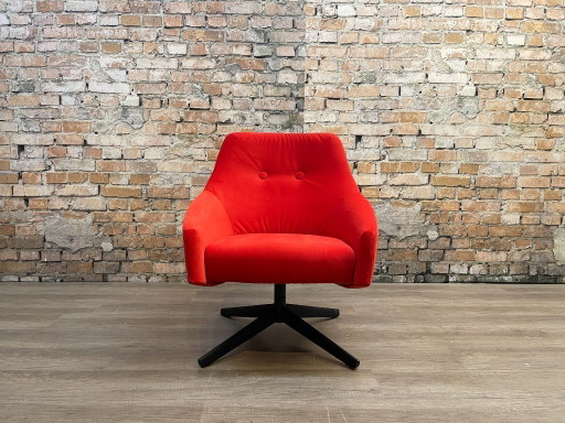 Montis Puk Low – Tissu Rouge | Simon Pengelly