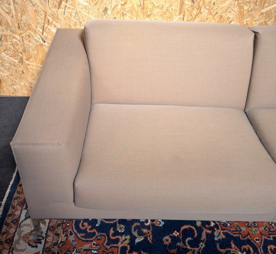 Image 1 of Diseño en el sofá Stock Aikon