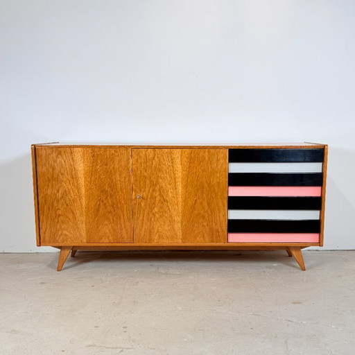 U460 sideboard with colored drawers, Jiří Jiroutek