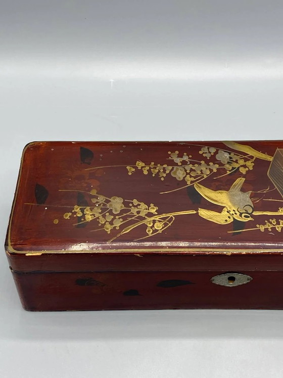 Boîte à éventail japonaise en bois laqué, décorée d'oiseaux et de branches fleuries – Objets déco, Wood (photo 3 of 8)