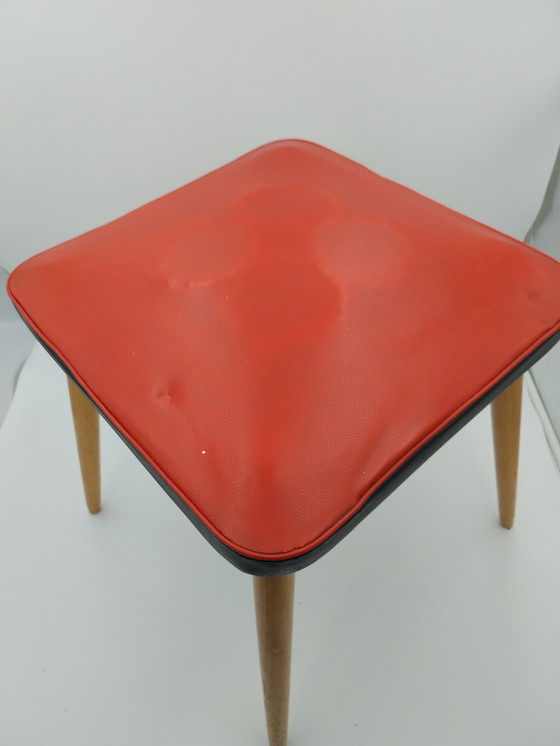 Image 1 of 1 sgabello con seduta in pelle skailed. Molleggiato anni '50