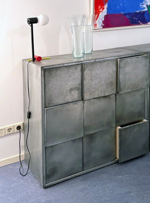 Kommode Zink Künstler Arno Kortschot