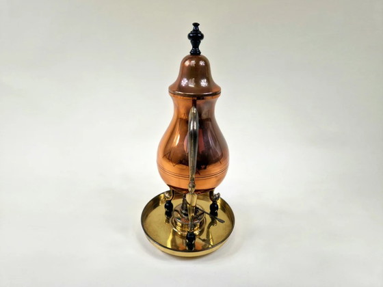 Image 1 of Antieke 19e-eeuwse Nederlandse koperen/messing koffiepot
