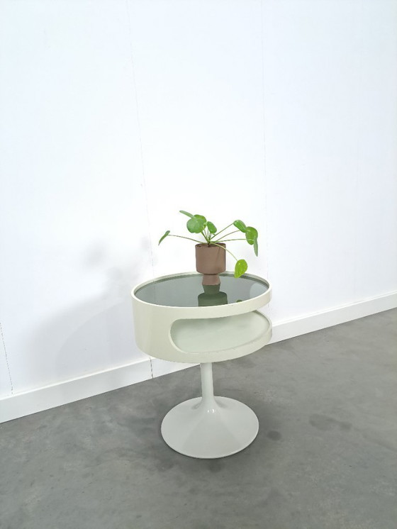 Image 1 of Table Opal Möbel au design futuriste avec plateau en verre fumé