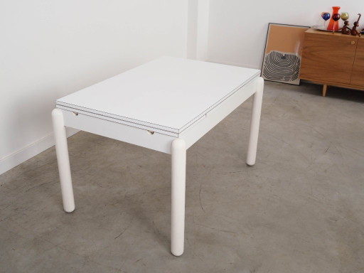 White extendable table, Italian design, 1980s, made in Italy