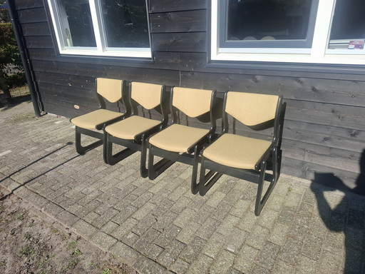 4 space age eetkamerstoelen