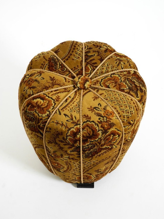 Image 1 of Originaler Pouf-Hocker von Jindrich Halabala aus dem Jahr 1958 – Hergestellt in Tschechien