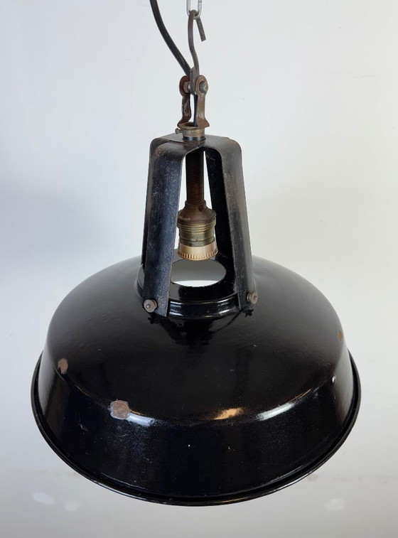 Image 1 of Industriële Franse zwarte emaille hanglamp van MAZDA, jaren 60