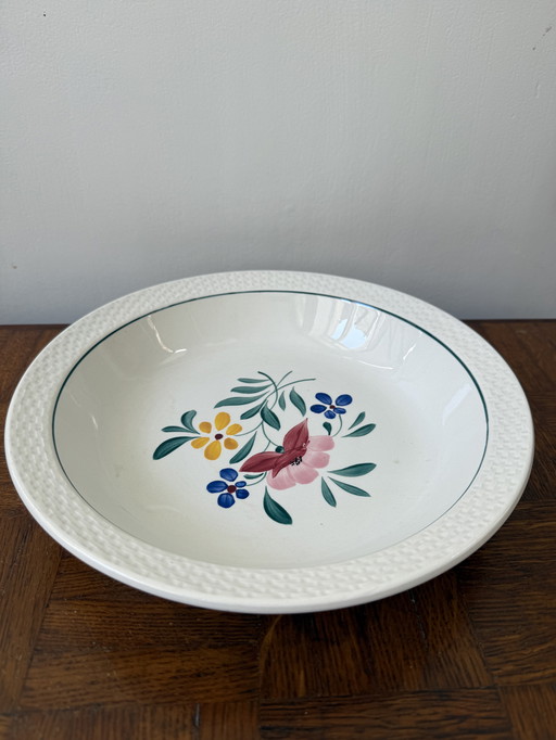 Plat Sarreguemines made in France et peint à la main 