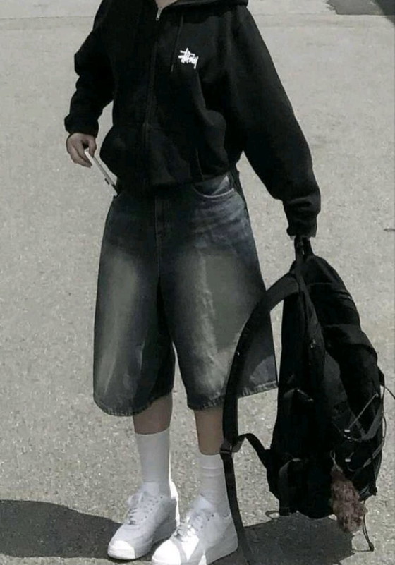 Image 1 of Bermudas