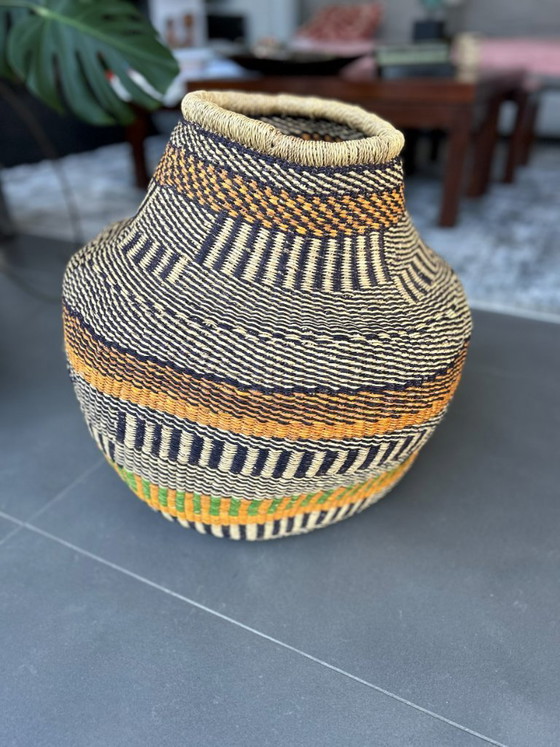 Image 1 of Handwoven basket / vase – from a cooperative in Africa