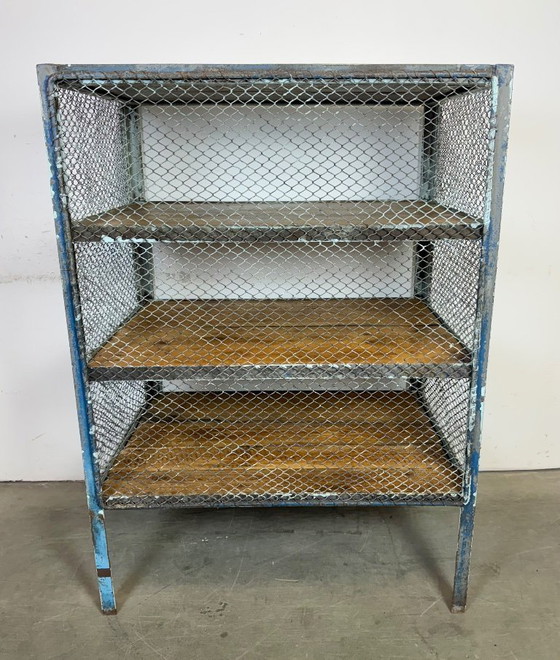 Image 1 of Estantería industrial verde, década de 1960