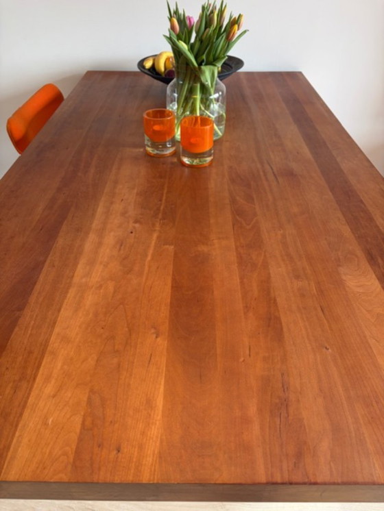 Image 1 of Table de salle à manger design More - modèle Stato - en merisier massif