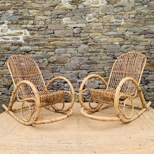 Paar rotan schommelstoelen van rohe noordwolde
