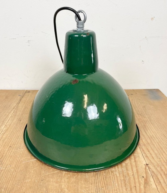 Image 1 of Lampada da fabbrica in smalto verde industriale, anni '60
