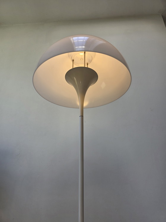 Image 1 of Lampada da terra Panthella vintage di Louis Poulsen