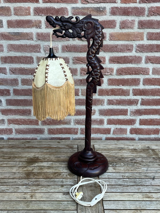 Image 1 of Lámpara antigua china de caoba con forma de dragón (1920-1930)