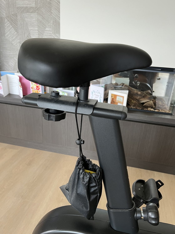 Image 1 of Bicicleta estática Virtufit