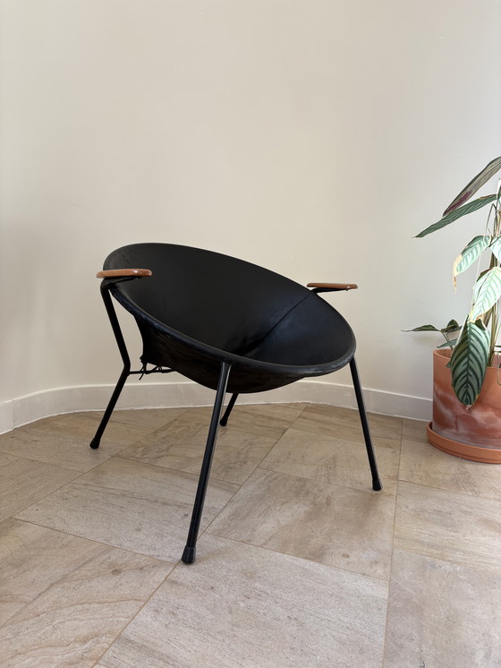 Image 1 of Vintage Balloon lounge chair Hans Olsen - suède/leer & teak armleuning