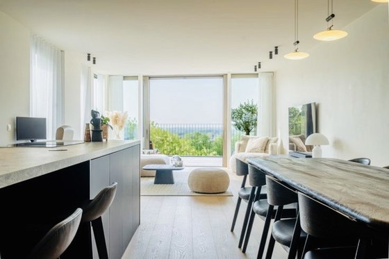 Image 1 of Table avec 8 chaises