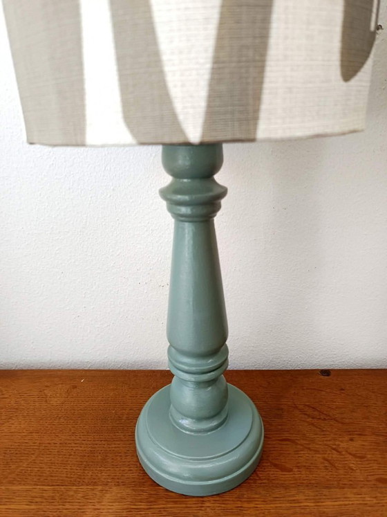Image 1 of 2 op maat gemaakte houten lampen met modernistische lampenkappen
