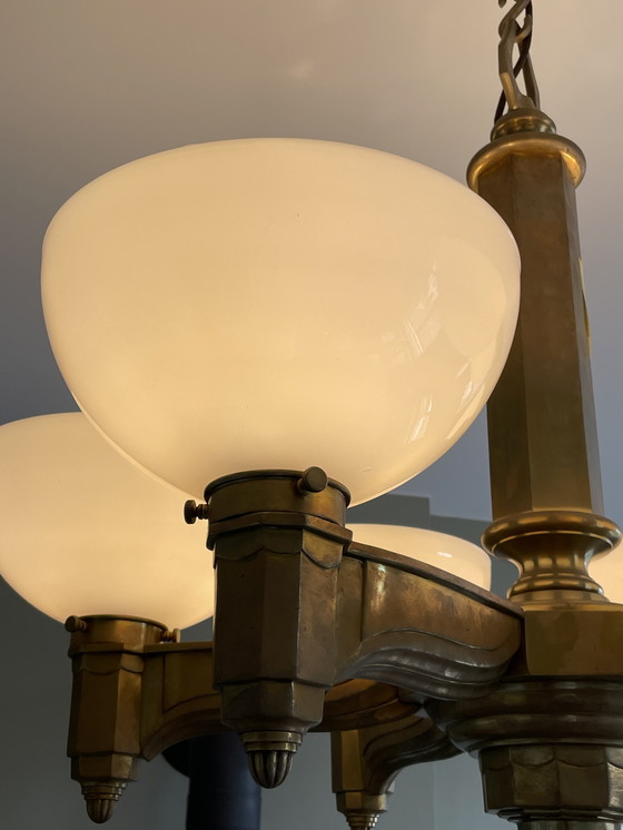 Image 1 of Lustre