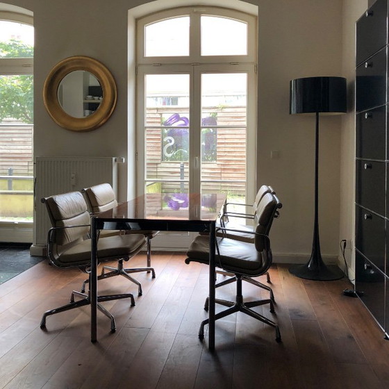 Image 1 of 4 sillas de conferencia giratorias Vitra Eames Soft Pad Chair EA 208