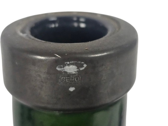 Image 1 of Niederländisches Design – Gero – Karaffe – Exilflasche – versilbertes Karaffenetikett – Dreieck mit Zinnbeschlägen – 30er Jahre