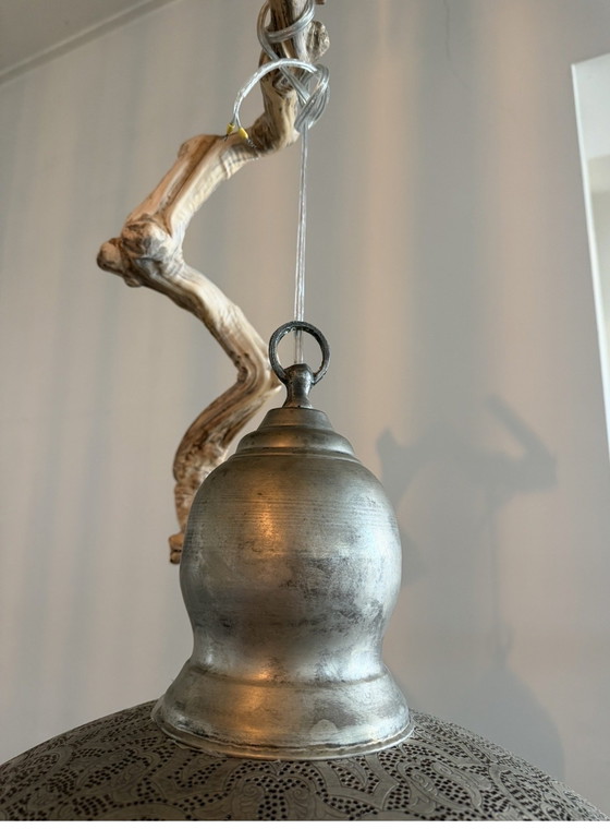 Image 1 of Marokkaanse hanglamp met een metalen opengewerkt design