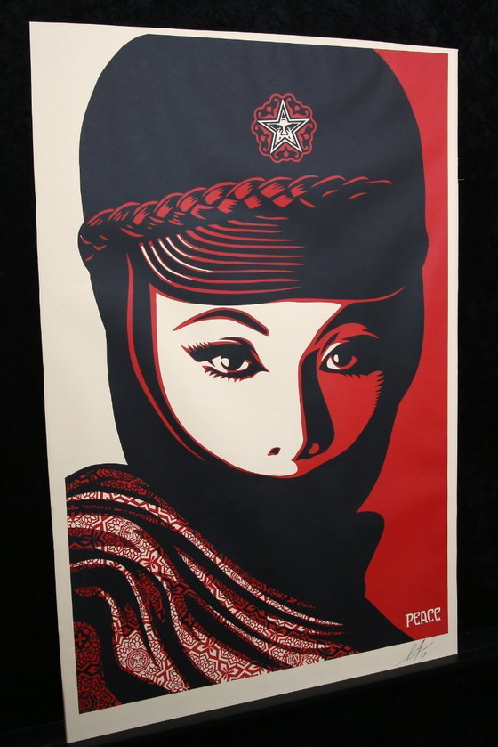 Image 1 of Fairey, Shepard - Mujer Fatale - Litografia offset a colori - firmata a mano