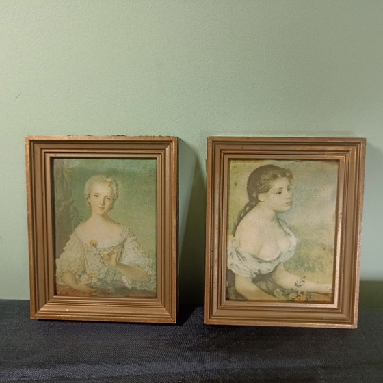 Set of Vintage Miniature Paintings on Silk – Nattier & Renoir – Decorative Objects, Wood (photo 5 of 5)