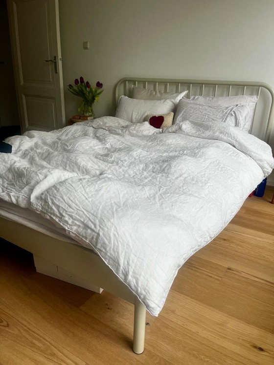 Struttura letto in metallo, colore beige di Westwing – Letti (photo 2 of 5)