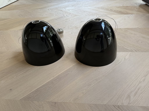 Black pendant lights for the dining table