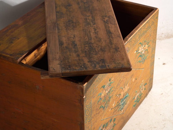 Antieke Chinese beschilderde kist van iepenhout – China, circa 1900 – Opbergkast (photo 33 of 40)