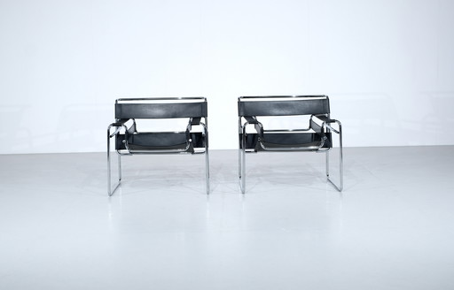 Pair of Wassily armchairs by Marcel Breuer for Knoll International - 1990s