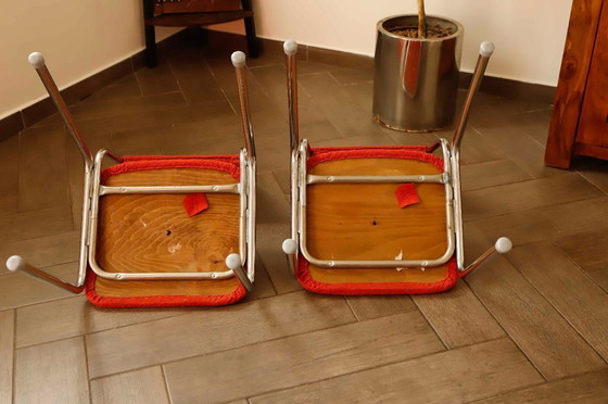 Image 1 of Paire de chaises rétro à structure chromée et tapisserie rouge