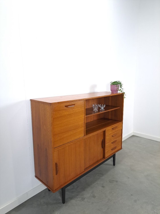 Image 1 of Armario de pared de teca con cajones, barra y patas negras