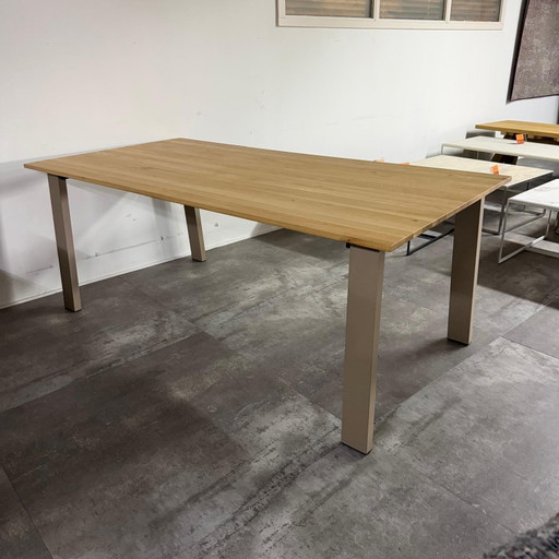 Table Talk Wik – Bert Plantagie, eettafels (photo 2 of 4)