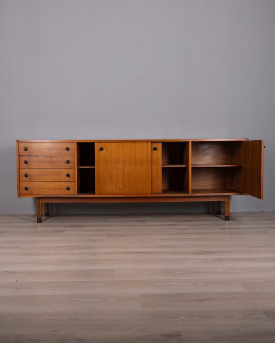 Image 1 of Buffet vintage en teck de style italien des années 1960