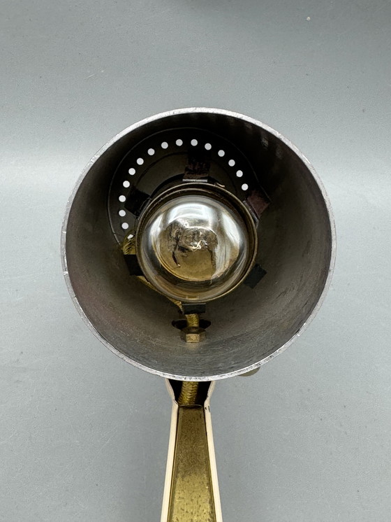 Image 1 of Lampe de table vintage avec abat-jour rose et bouton lumineux